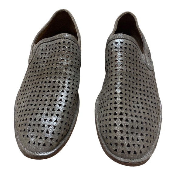 Suede Loafers Shimmer Neutral -Trask Ali Perforated- Beige Laser Cut Metallic - Picture 2 of 5